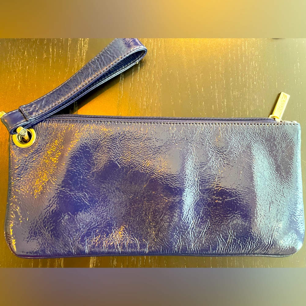 Blue clutch